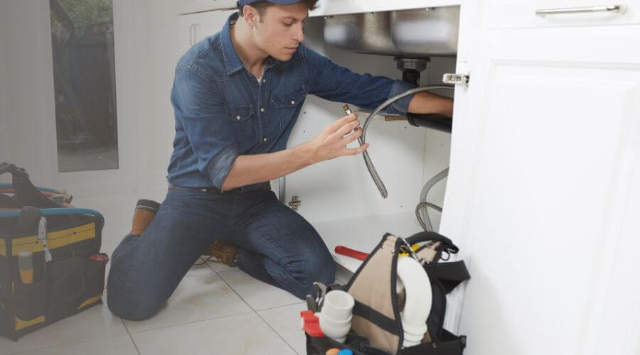 Expert burst pipe repair services in Mount Olive, MS
